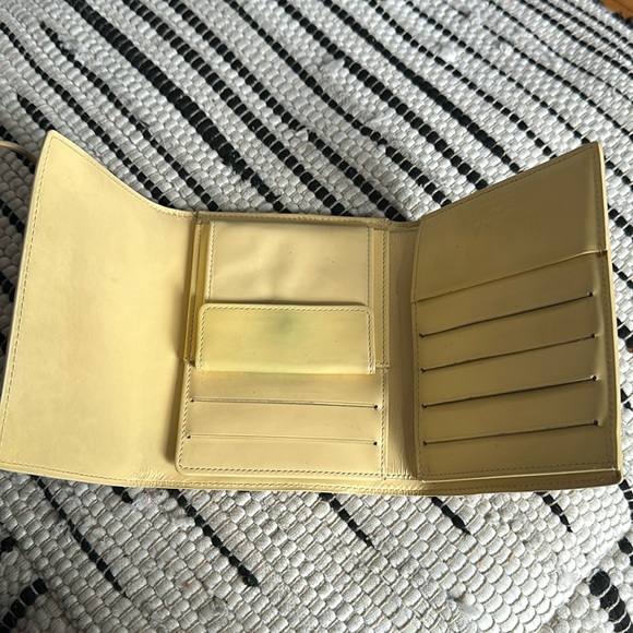 Louis Vuitton Wallet - Picture 10 of 16